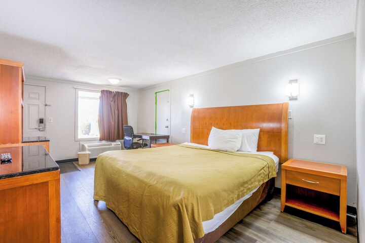 Cozy Garden Inn by OYO Hwy 40 Richmond