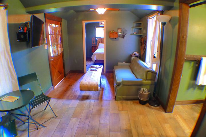 Room 139 of 191