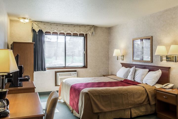 Room 34 of 42