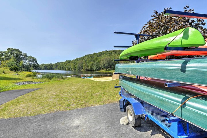 Poconos Vacation Rental w / Pool Access & Hot Tub!
