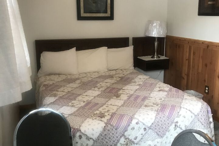 Chalet Motel