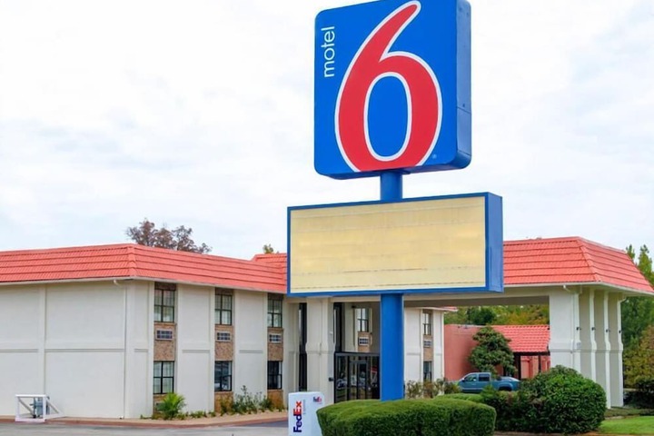 Hotel 2 of 17