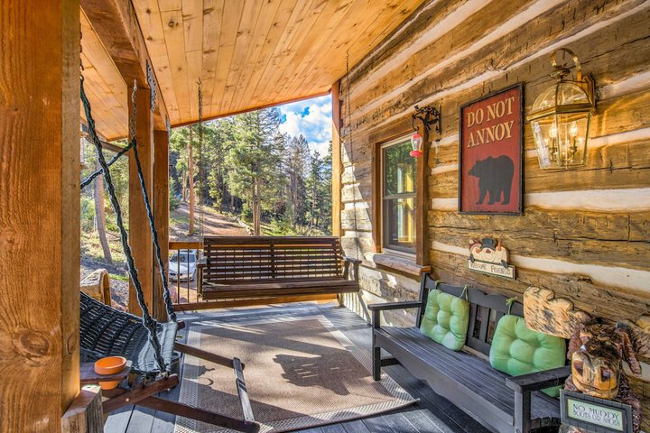 Mountain Getaway Cabinhot Tub & Pool Table4bd