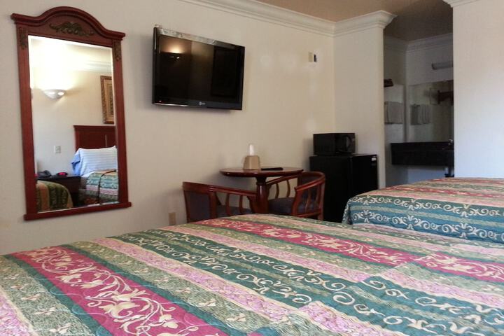 Room 17 of 33