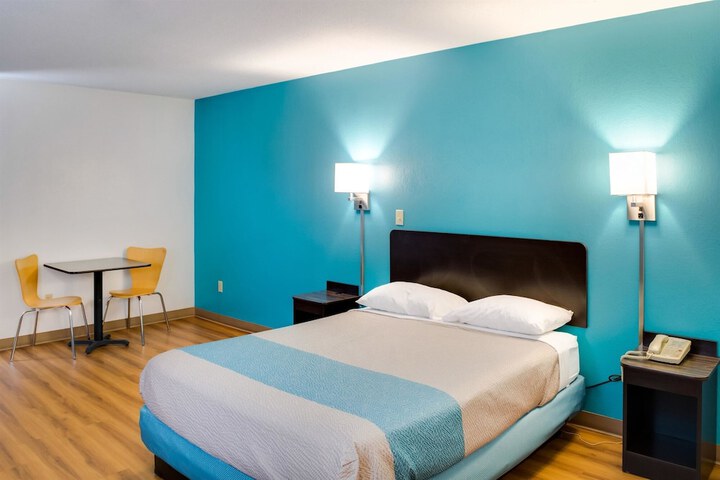 Motel 6 Richmond IN