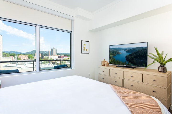 Room 11 of 34