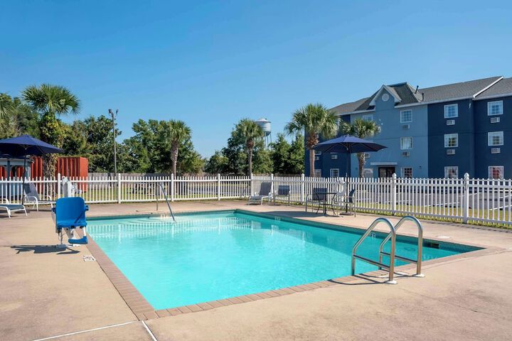 Pool 6 of 53