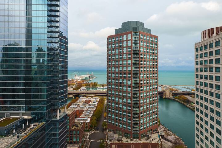 Sheraton Grand Chicago Riverwalk
