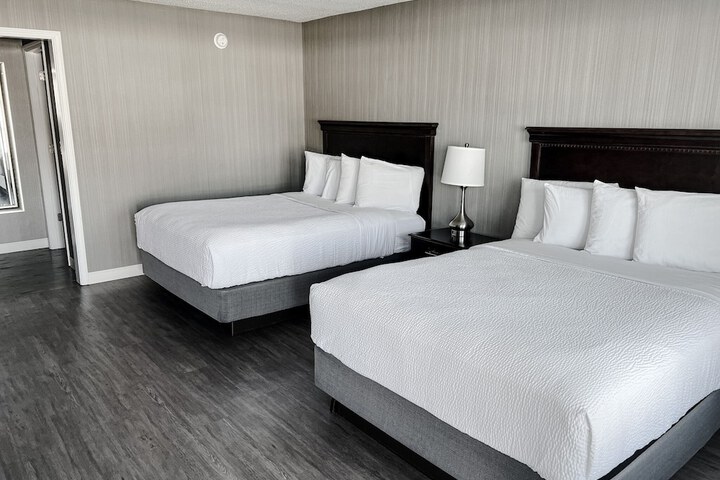 Room 40 of 65