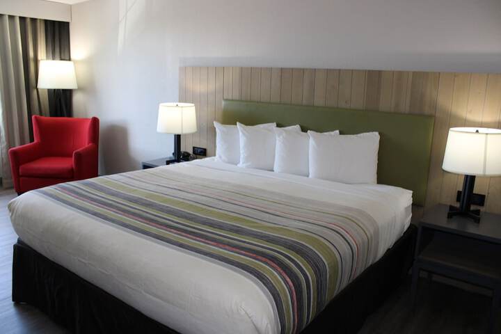 Room 21 of 33