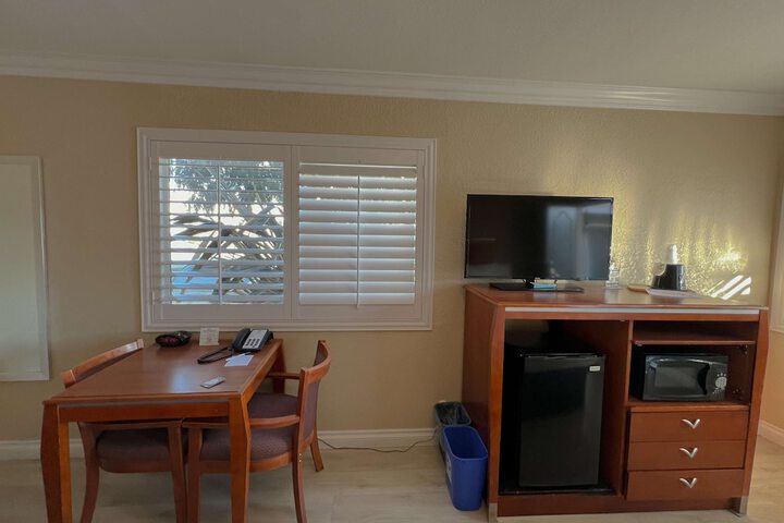 Room 15 of 25