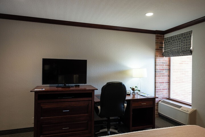 Room 22 of 43