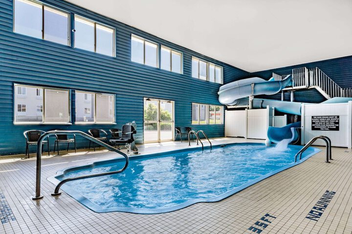 Pool 10 of 73