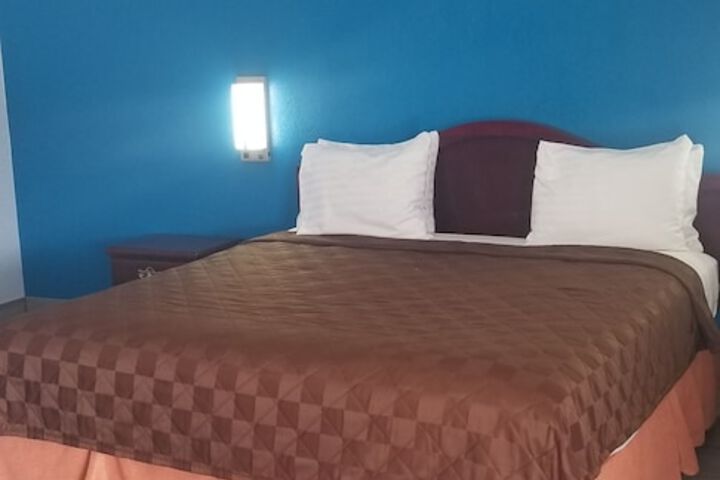Room 7 of 20