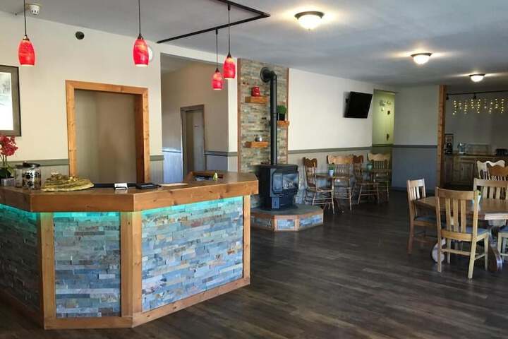 Timber Lodge Inn