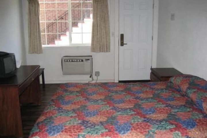 Room 22 of 30