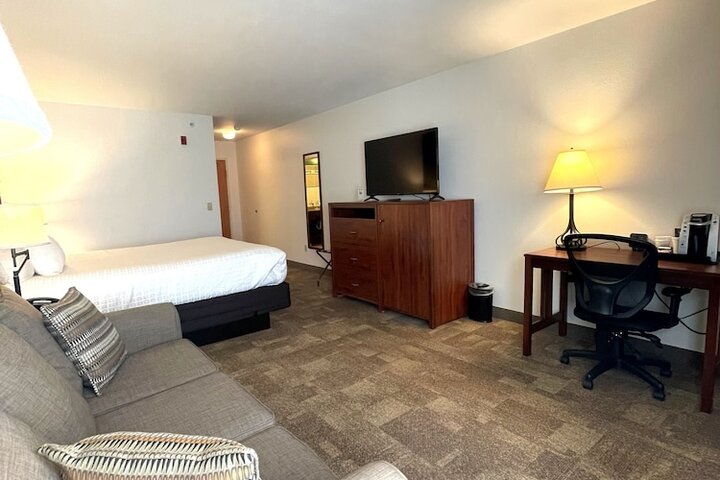 Room 35 of 61