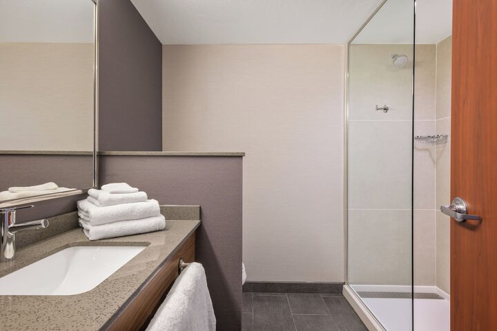 Room 16 of 37