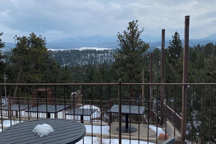 Pikes Peak Paradise Bed and Breakfast