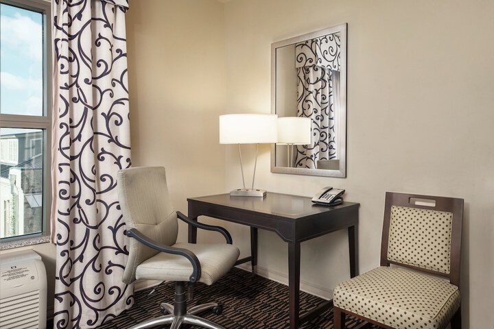 Room 21 of 44