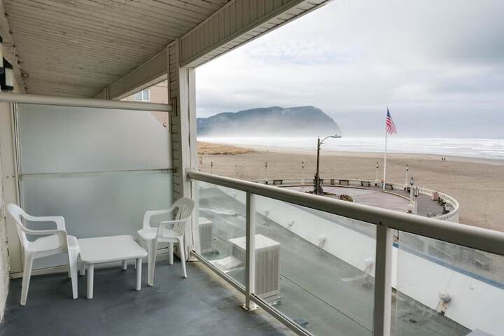 Promenade Inn & Suites Oceanfront