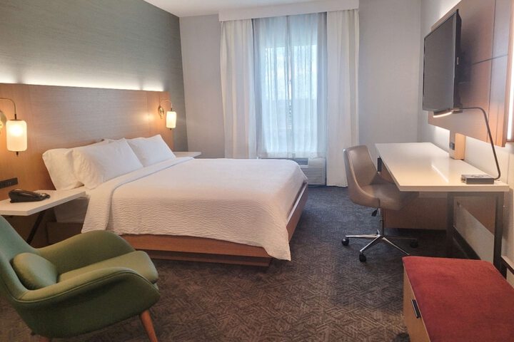Room 25 of 57