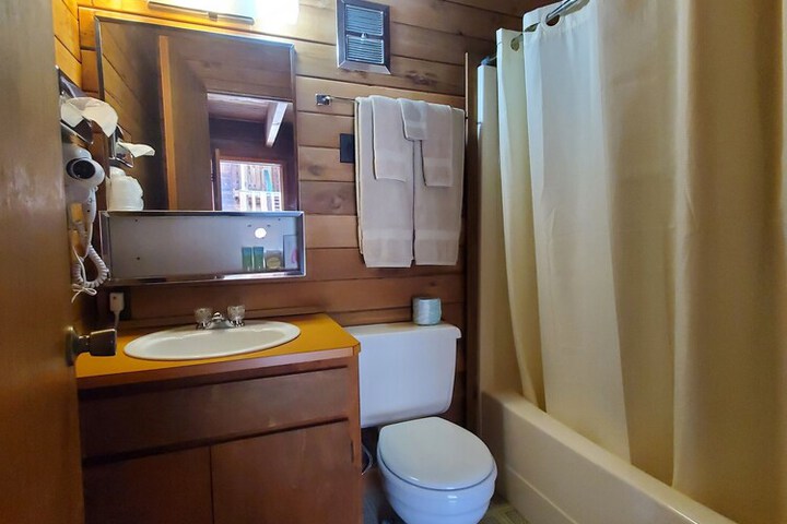 Virginian Resort