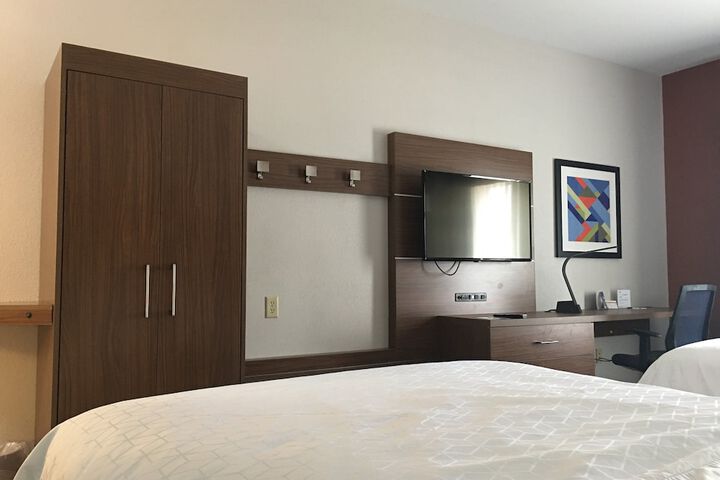 Holiday Inn Express Greensburg by IHG