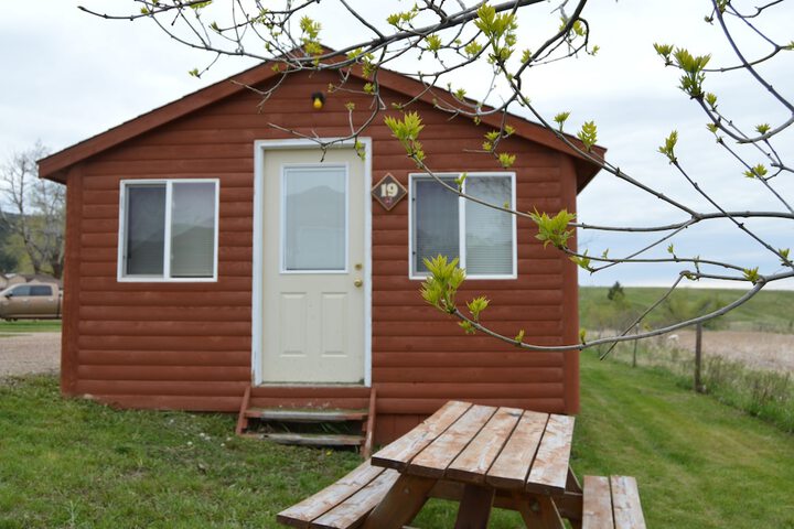 No Name City Luxury Cabins & RV