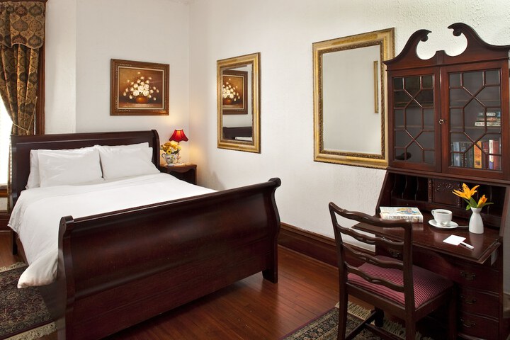 Room 72 of 88
