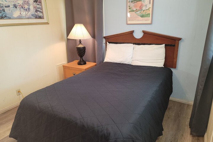 Room 35 of 65