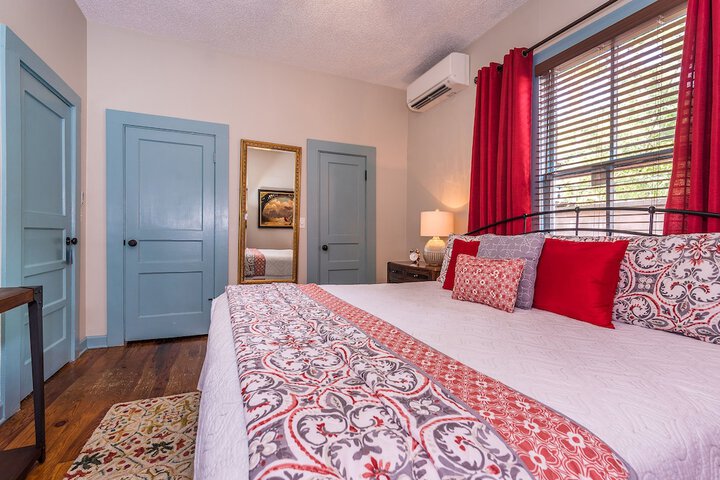 Room 27 of 58