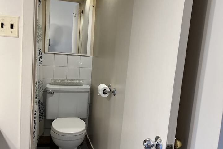 Room 12 of 24