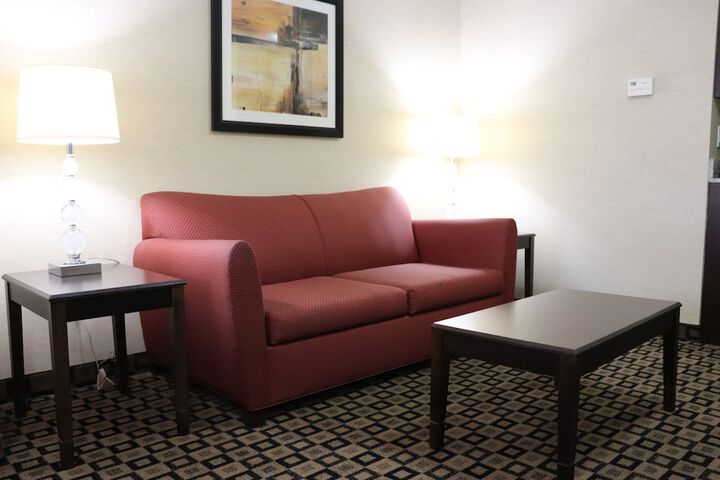 Room 12 of 38