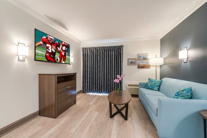 Room 28 of 46