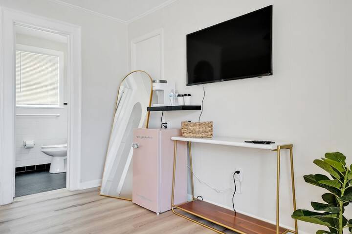 Room 50 of 63