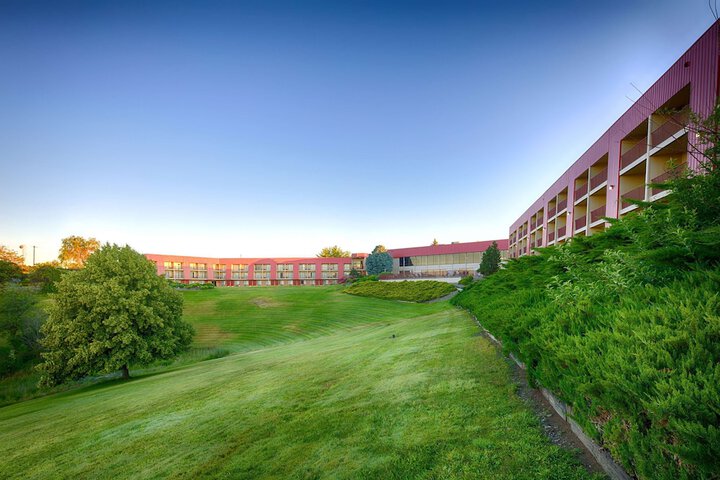 Hotel 7 of 63