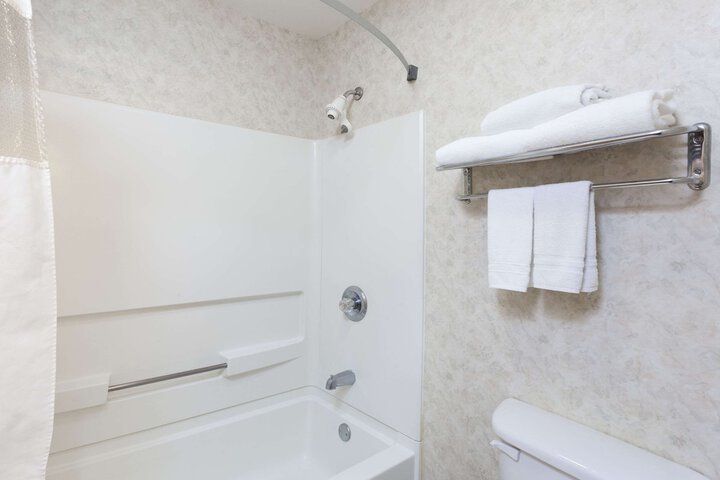 Room 34 of 57
