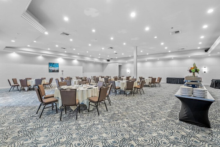 Hilton San Diego / Del Mar