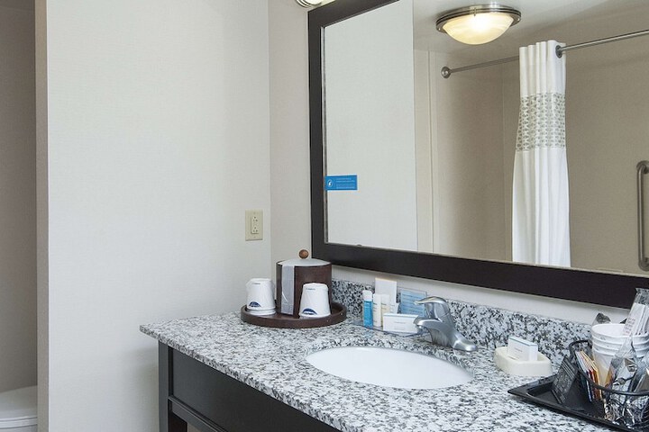 Hampton Inn & Suites Seneca-Clemson Area
