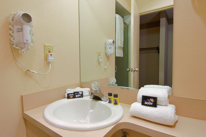 Room 13 of 14