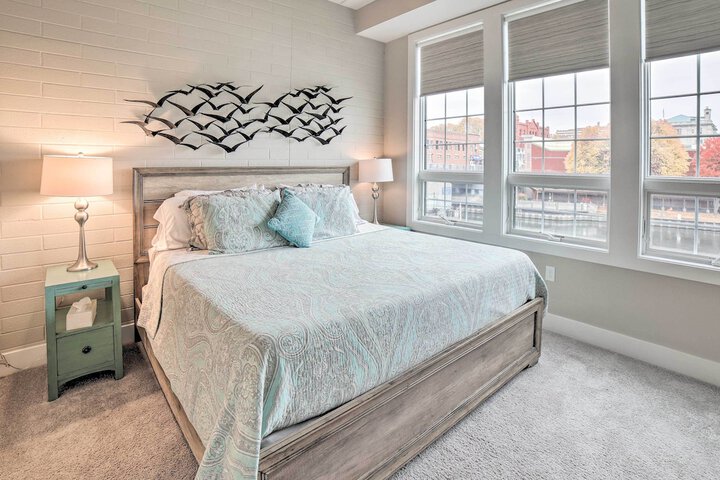 Luxe Manistee Condo w / Balcony & River Views!