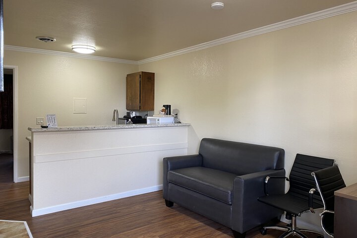 Room 20 of 29