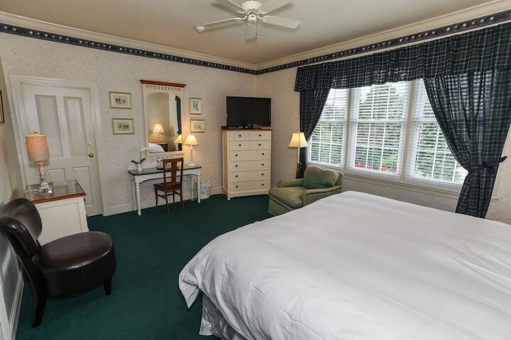 Room 34 of 51