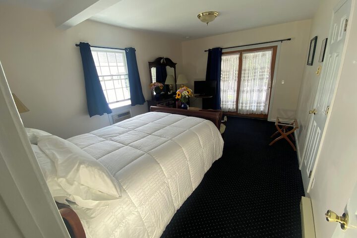 Room 16 of 37