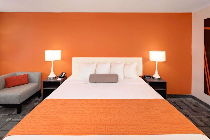 Room 6 of 29