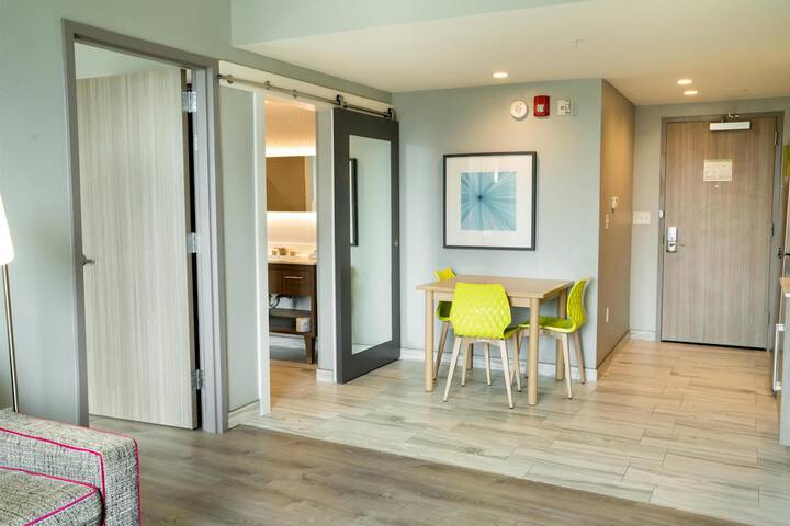 Home2 Suites by Hilton Jacksonville-South / St. Johns Town Ctr
