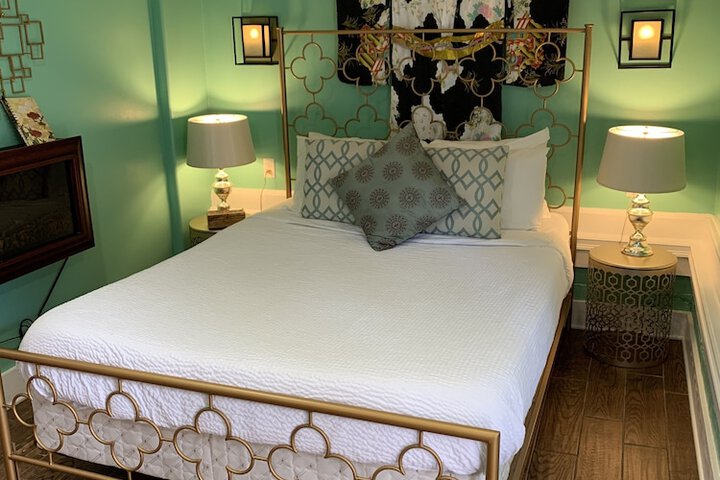 Peace & Plenty Inn Bed & Breakfast