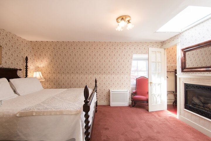 Room 27 of 47
