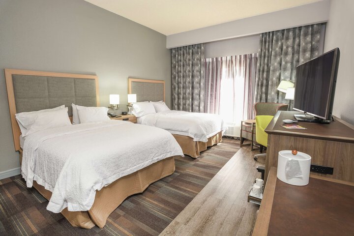 Room 8 of 28
